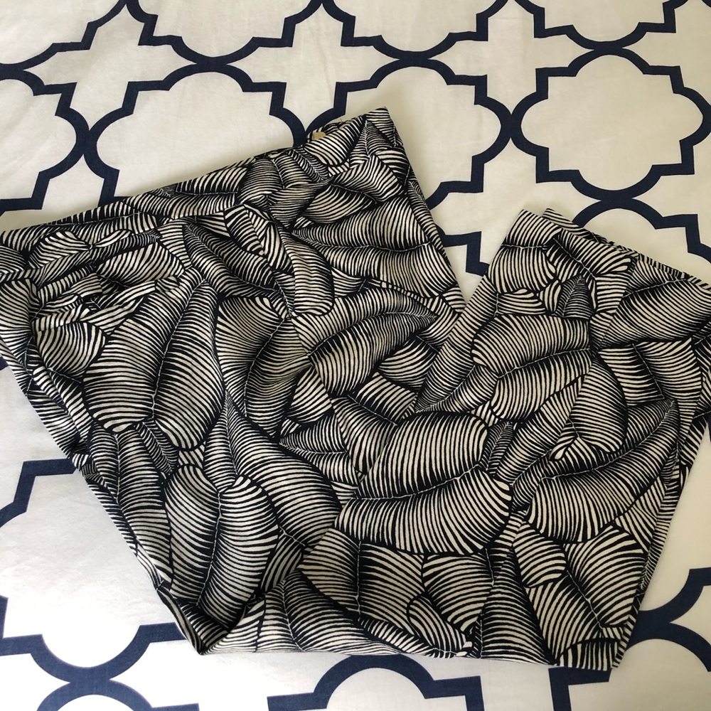 Ann Taylor Factory floral crops